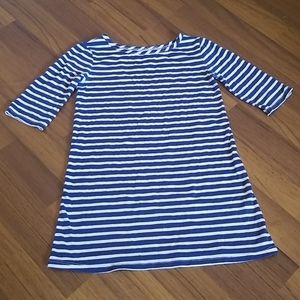 Old Navy girls size 5T shirt